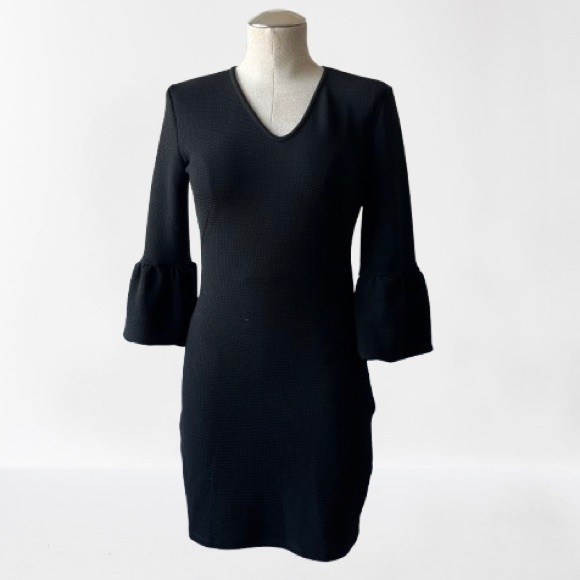 Romeo & Juliet Couture Dresses & Skirts - 🛍️ Romeo & Juliet Waffle Knit Dress